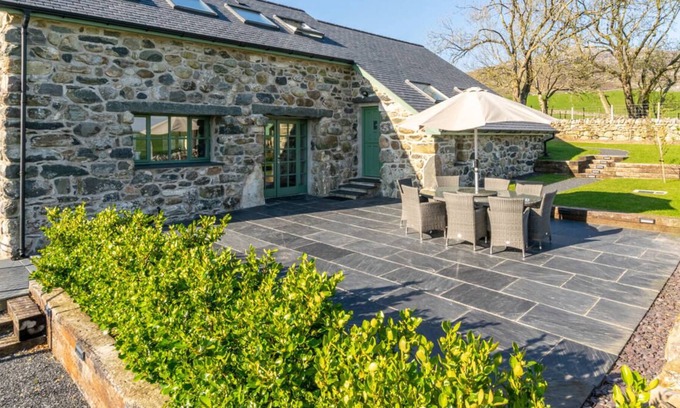 Llanllyfni Casa | Central a todo lo que hace que el norte de Gales sea tan especial, esta casa de campo de 5 estrellas ofrece el ba perfecto