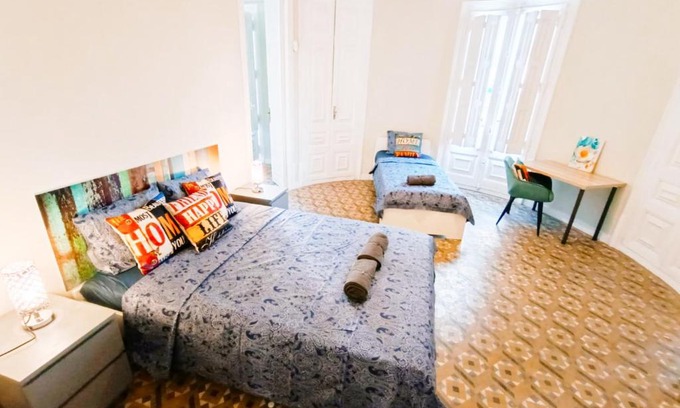 Dreta de l'Eixample Hostal | By Plaza Catalunya Rooms