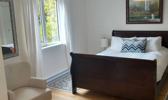 Chemainus Casa | By the Bay Lavender's Villa- Ocean Spa Suite