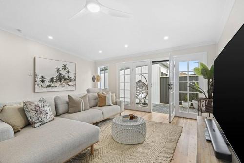 Ettalong Beach Casa | By The Coast