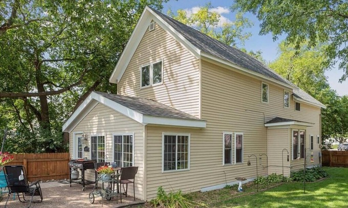White Bear Lake Casa | By the Lake. Close to Shoreview, Stillwater, Grant, Mahtomedi