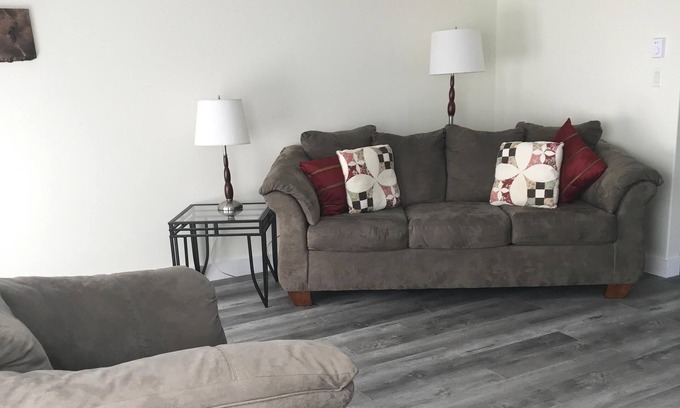 Gananoque Apartamento | Por el río II - 60A
