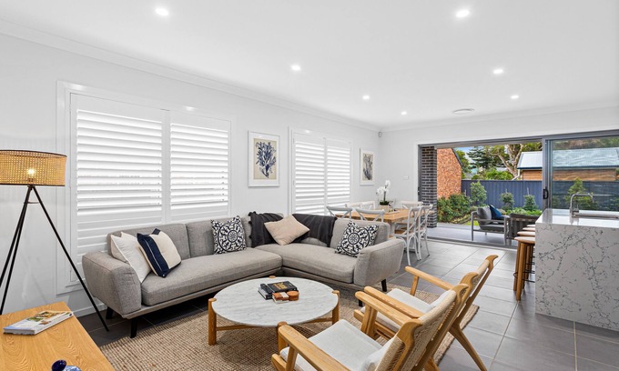 Bulli Casa | By the Rockpool @ Bulli Beach