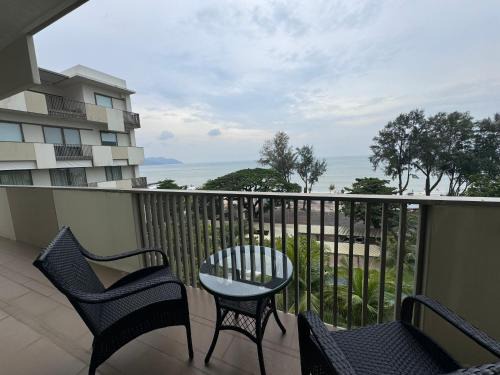 Batu Ferringhi Apartamento | By The Sea Direct Seaview n Pool view#B53