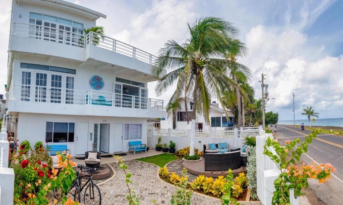 San Andres Cama Y Desayuno | By The Sea Guest House