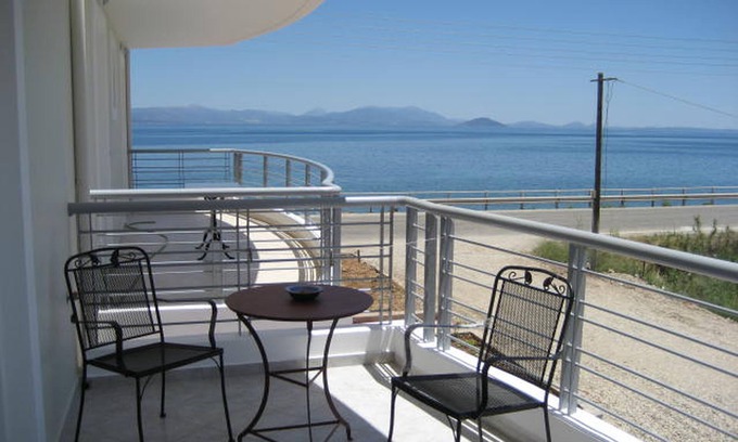 Paralio Astros Apartamento | Junto al mar, estacionamiento, wifi, apartamento