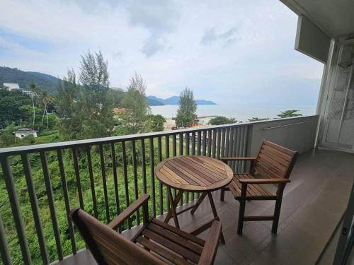 Batu Ferringhi Apartamento | By The Sea with Side Seaview n Sunset view #3A2