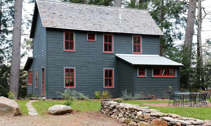 Great Barrington Cabaña | Bygone era Lake Buel cottage with access to shared dock and canoe