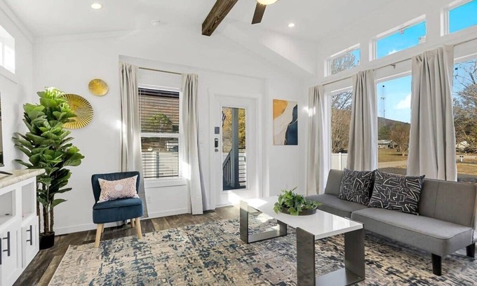 Owens Cross Roads Casa | Byrd 4 Tiny Stay Getaway