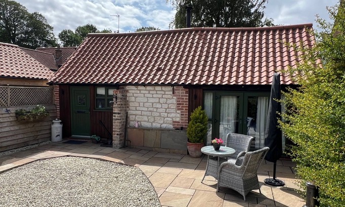 Bridlington Casa | Byre Cottage - 5 Stone Cattle Shed Conversion