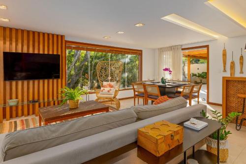 Praia Rasa Casa | Bz15 Linda casa 4 Suítes - Condomínio Clube