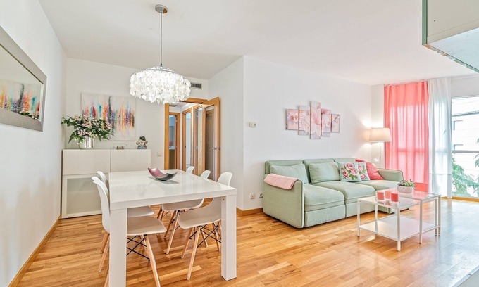 Ripollet Apartamento | Cálido apartamento con piscina en Barcelona.