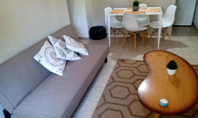 Godoy Cruz Apartamento | Cálido Departamento y Estacionamiento Gratuito