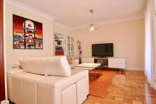 Vigo Apartamento | Cómodo y amplio apto en Camelias para cuatro
