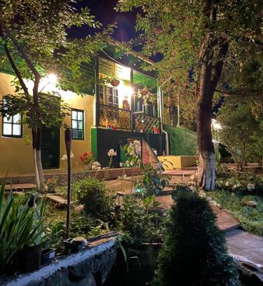 Naeni Casa | Căsuța fă rai din ce ai