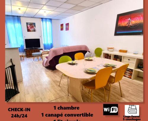 Digne-les-Bains Apartamento | Cœur de ville, T2, rue piétonne, Digne les Bains
