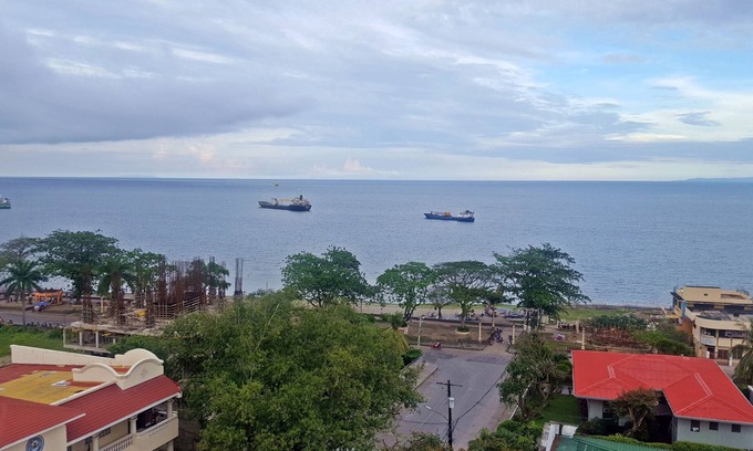 Dumaguete Hotel | C & L Bay View Inn
