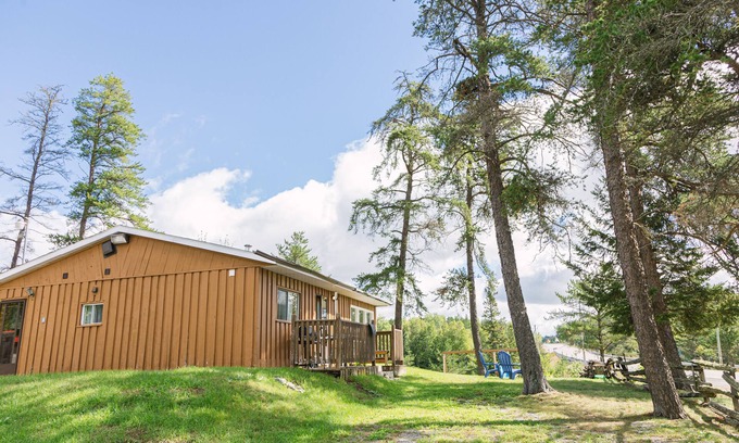 Timiskaming District Cabaña | C1 Lakefront Cottage - Nature Getaway in Peaceful Northern Ontario