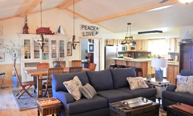 Mount Ida Casa | C21, Three bedroom, three bath log-sided, luxury Harbor North cottage with hot tub cottage