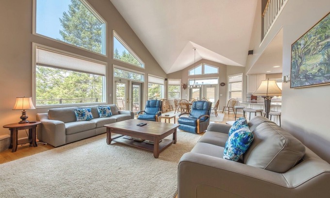 East Kootenay Casa | Marble Canyon 3 Bedroom Townhome: Unit 201P2