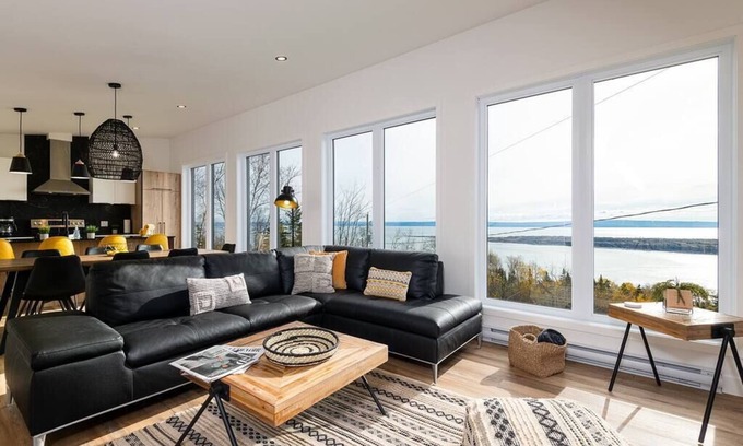 Saint-Joseph-de-la-Rive Chalet De Esquí | Le Charmant - Magnificent river view and spa