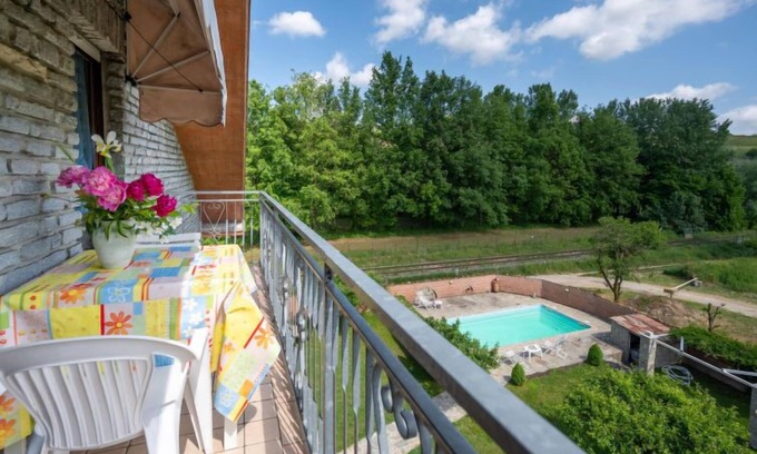 Castagnole delle Lanze Apartamento | Apartamento Ca' D'Gnese en Castagnole Lanze - 4 personas, 2 dormitorios
