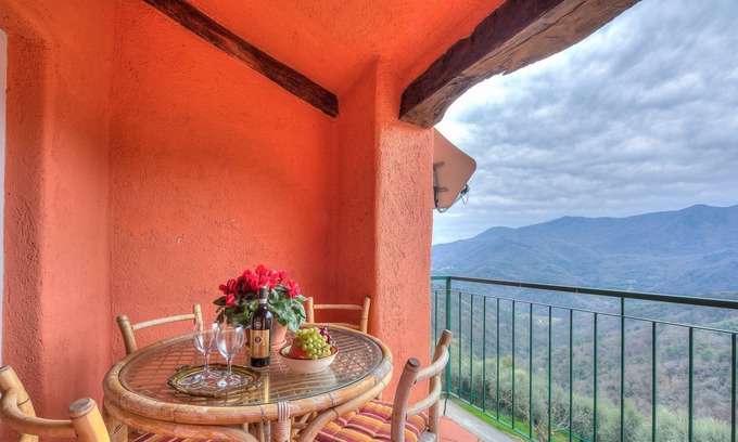Stellanello Casa | Ca' Dei Rossi family friendly, Stellanello, Italy