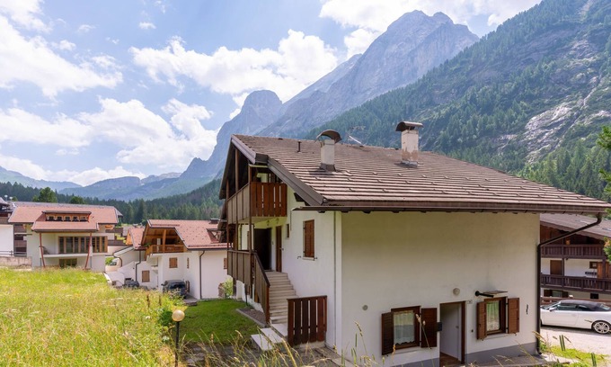Penia Apartamento | Ca' di nonón by Interhome