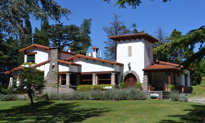 La Falda Hotel | Ca´Montana Hostal Boutique