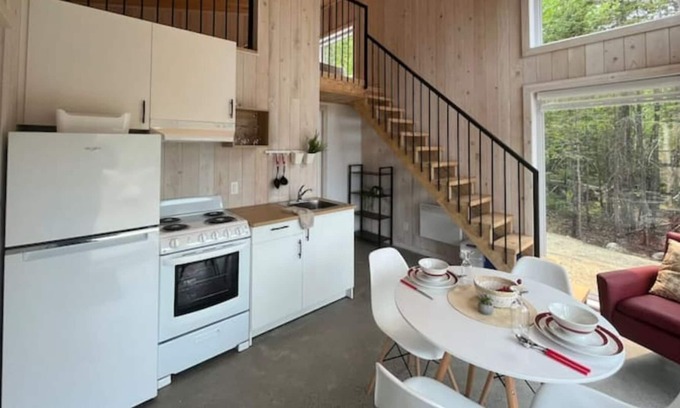 Sainte-Marguerite-du-Lac-Masson Cabina | Vrbo Property