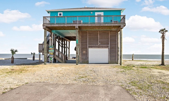Port Bolivar Casa | Cab'n by the Sea - ULTRA SECLUDED BEACHFRONT HOME - 2BR/2BA
