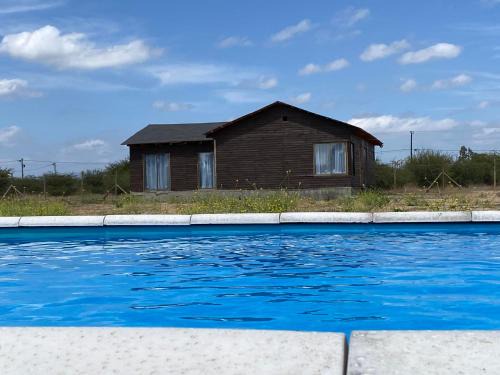 Peralillo Casa | Cabaña con piscina