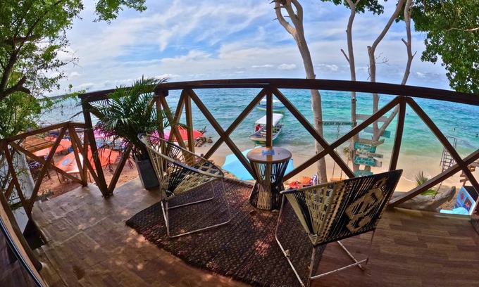 Bocachica Cabina | Cabaña de 2 pisos frente al mar- Isla Barú