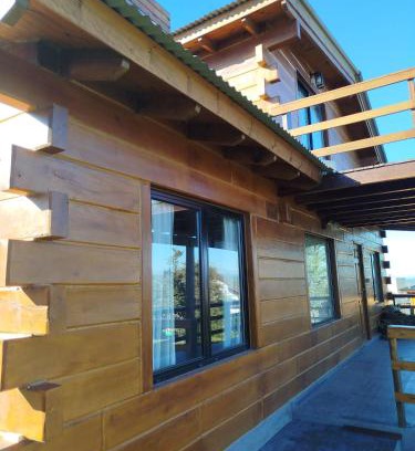 Villa General Belgrano Chalet De Esquí | Cabaña de quebracho de dos pisos