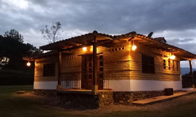 Raquira Casa | Cabaña De La Montaña