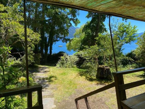 Caburgua Casa | Cabaña Grande - Acceso directo a playa lago Caburgua y cancha de tenis - direct access Beach in Caburgua Lake and tenis court - Huincalafquen