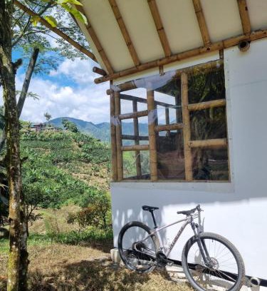 Pereira Chalet De Esquí | cabaña GUADUA SERENA