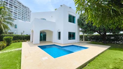 Urb Plenomar Casa | Cabaña ideal con piscina propia y salida al mar