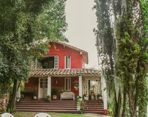 Paipa Chalet De Esquí | Cabaña típica Boyacense! con vista al lago y chimenea