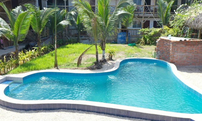 Manglaralto Casa | Cabañas frente a la Playa a 5 minutos de Montañita