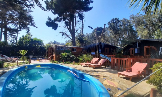 Isla Negra Cabina | cabañas hostal PINARES DEL MAR
