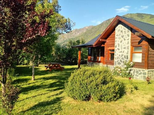 Lago Puelo Chalet De Esquí | Cabañas Peñi Huen