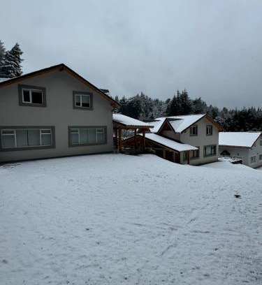 Llao Llao Chalet De Esquí | Cabañas Rincón del Angel
