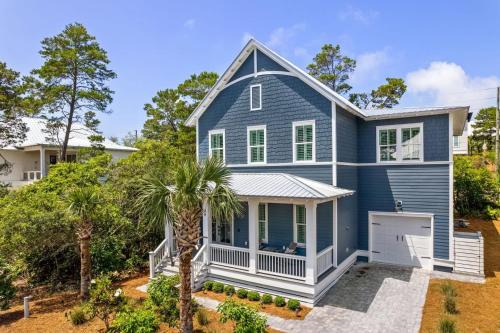 Lakeside at Blue Mountain Beach Casa | Cabana Blue by AvantStay Walk to Beach Golf CartBikes Included Pool Access