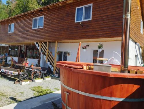 Arieseni Cabina | Cabana Dănuțza