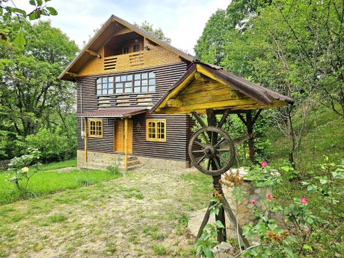 Bezdead Casa | Cabana din Tei, 5 Camere si Semineu, Costisata, Dambovita