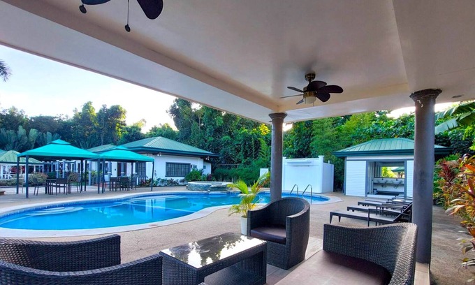 San Pedro Hotel | Cabana Republic