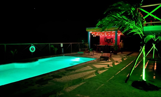 San Pedro Cabaña | CABANAS 7 MINUTES FROM SECRET BEACH