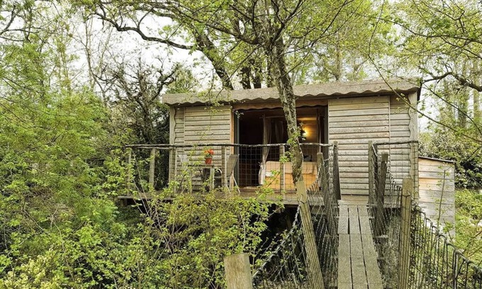 Pons Cabina | Cabina Celeste con terraza panorámica y spa privado.