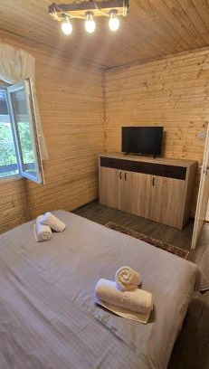 Eselnita Cabina | Cabanele din padure